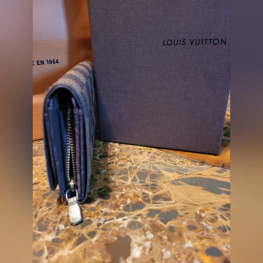 Louis Vuitton damier ebene wallet. - Picture 3 of 7